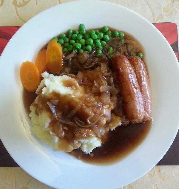 delicious bangers and mash