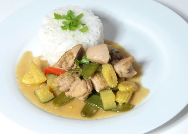 delicious chicken thai green curry